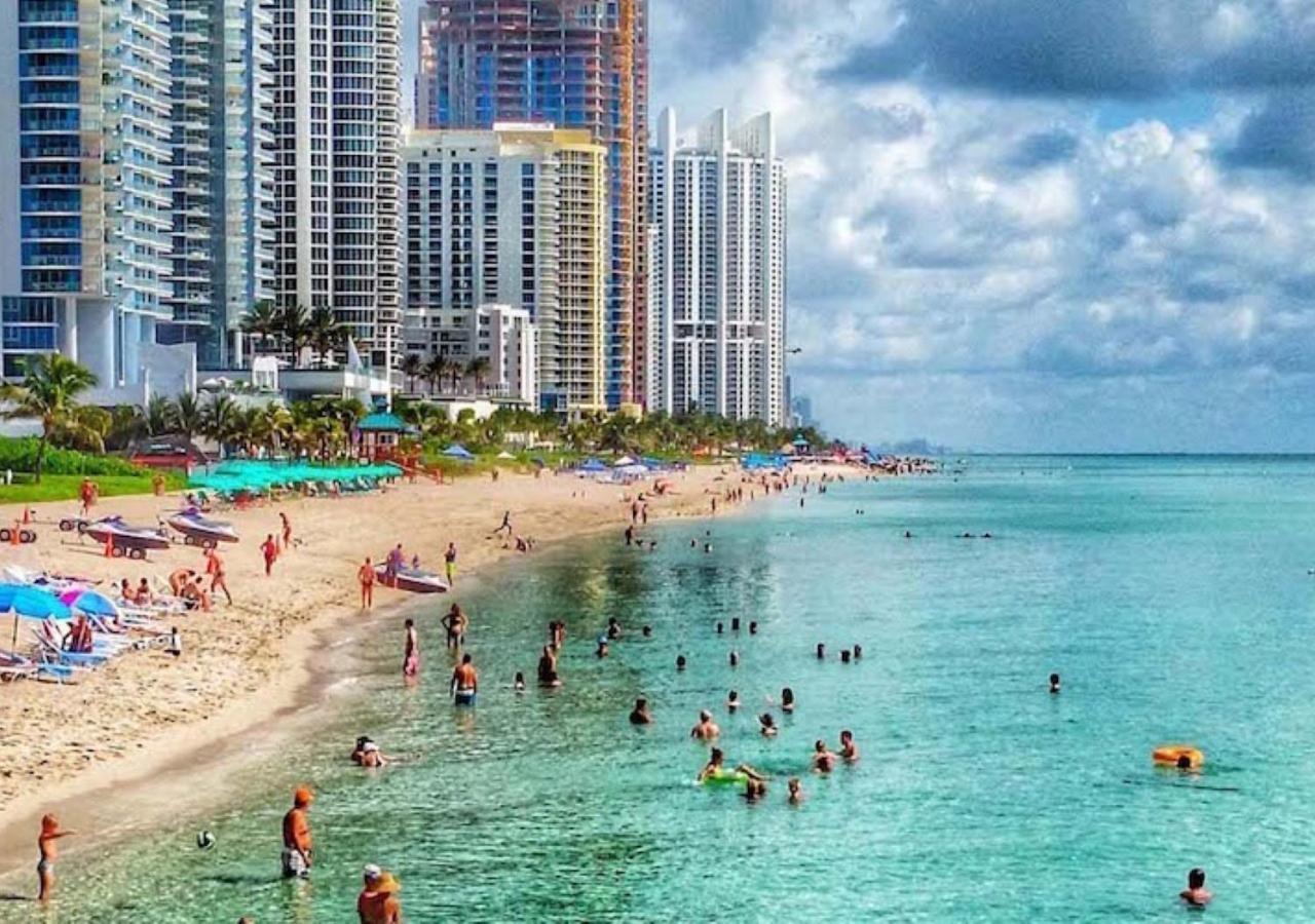 Global Luxury Suites In Sunny Isles Doral Exterior photo